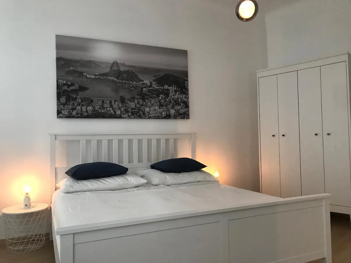 New • City-Park Apartment In The Vienna Center.